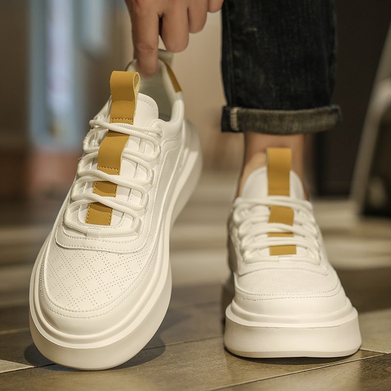 Fashion women's sneakers with breathable mesh upper and impact-absorbing sole