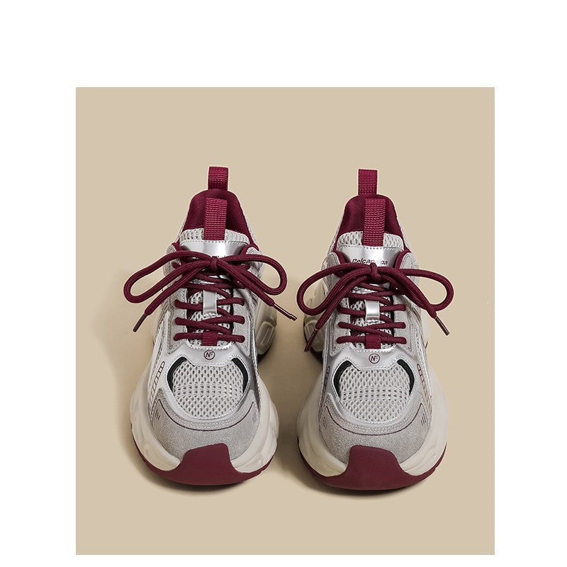 Women’s sporty and breathable sneakers with cushioning sole