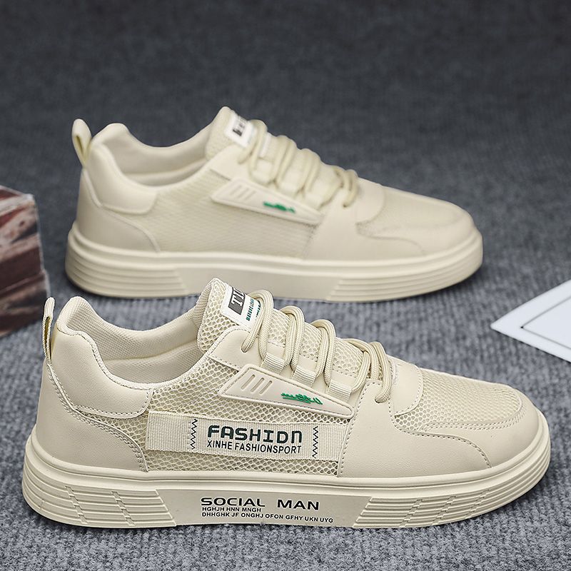 Women Sporty Sneakers with breathable upper material and flexible sole