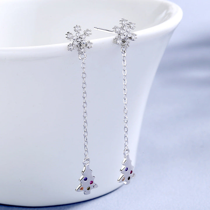 Women’s earrings with sparkling snowflake pendant and chain embellishment Tom Cottons