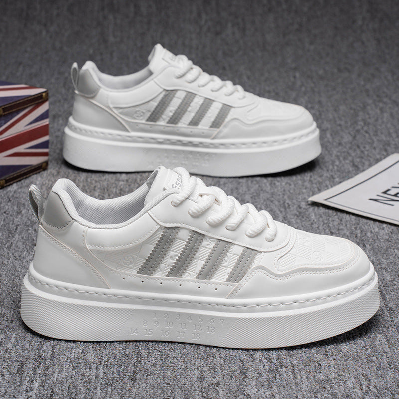 Women's sneakers in trendy retro design with cushioned sole