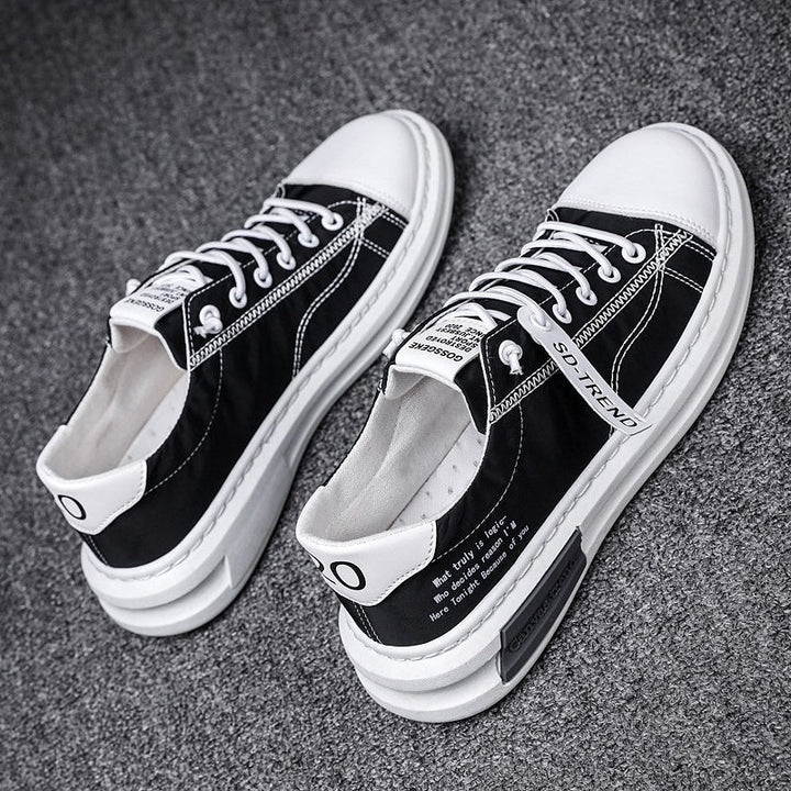Women’s sports sneakers with innovative structure and comfortable insole