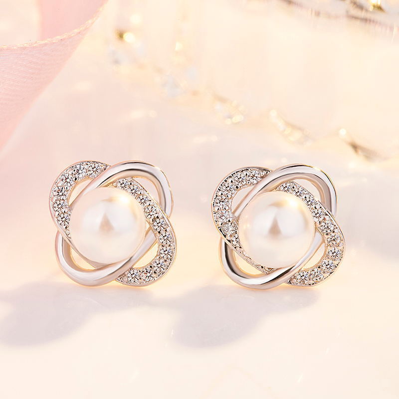 Ladies earrings with artistic pearl design and sparkling zirconia Tom Cottons