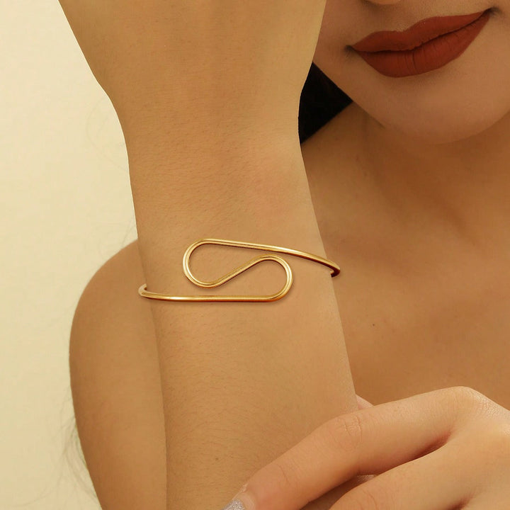 Women's cuff in modern wave pattern Tom Cottons