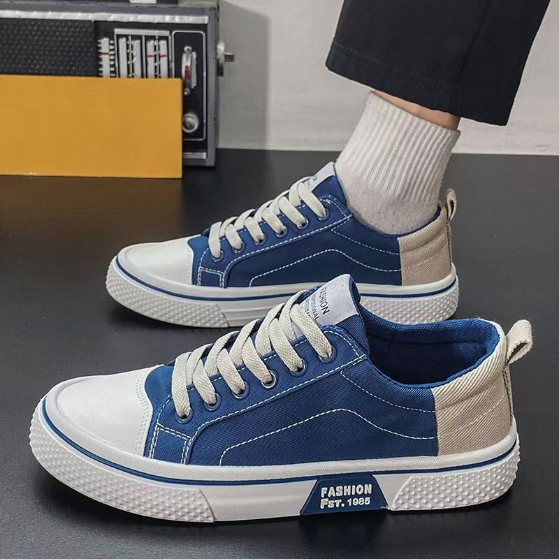 Women's sneakers with a modern design and effective cushioning technology