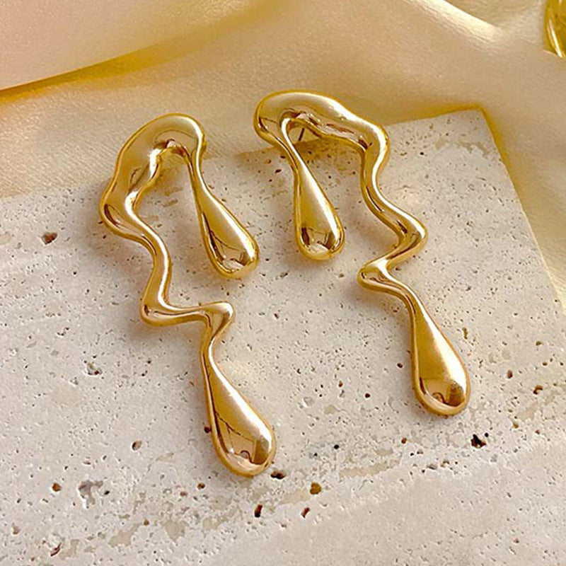 Women's hair accessory clips in modern, organic design Tom Cottons