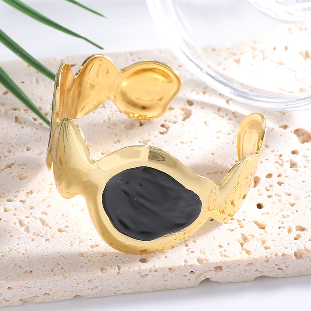 Ladies Open Bangle with Artistic, Curved Design Tom Cottons
