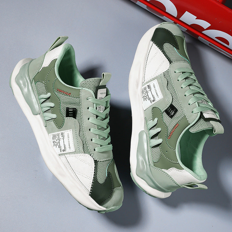 Women's sports shoes with breathable upper material and flexible design