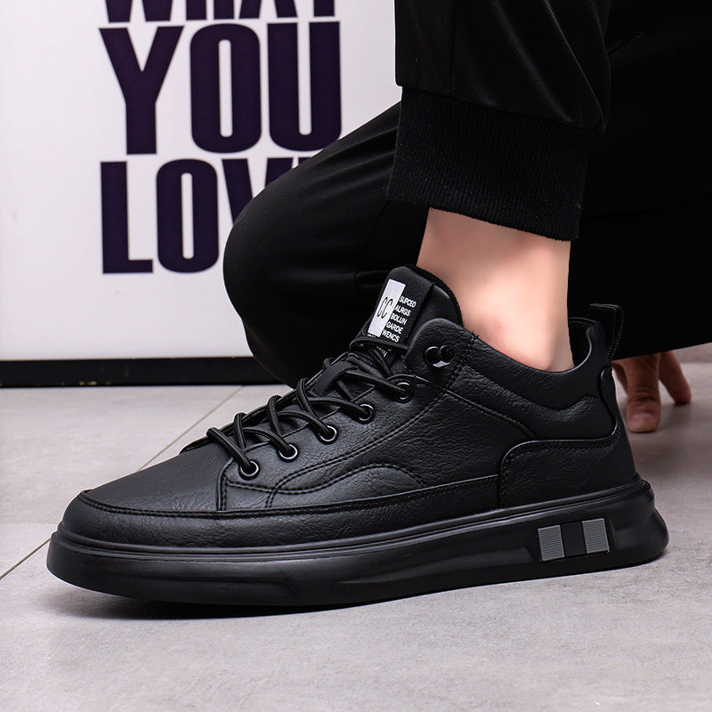 Women's sporty leather sneakers with breathable sole