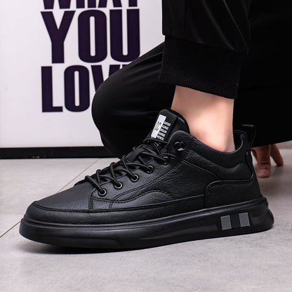 Women's sporty leather sneakers with breathable sole