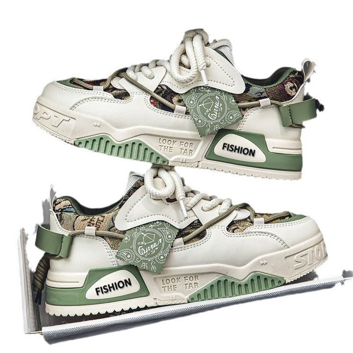 Women's sporty sneakers with innovative quick-lacing system
