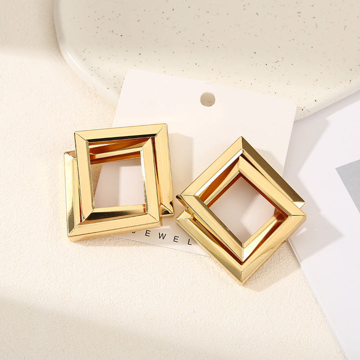 Women's Hanging Earrings with Square Design and Glossy Surface Tom Cottons
