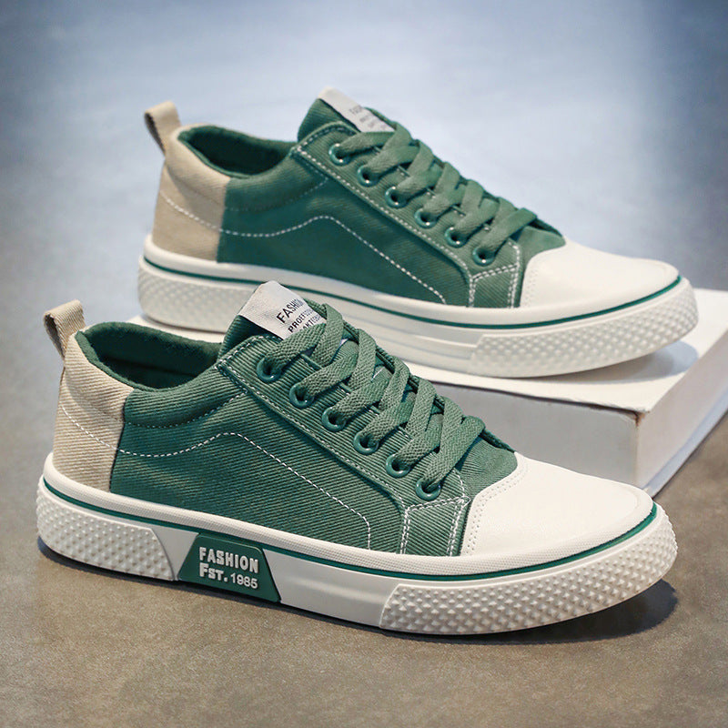 Women's sporty sneakers with fashionable design and breathable surface texture