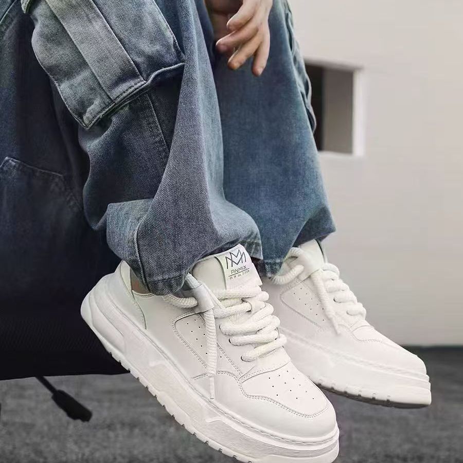 Fashion sneakers for women with high platform sole