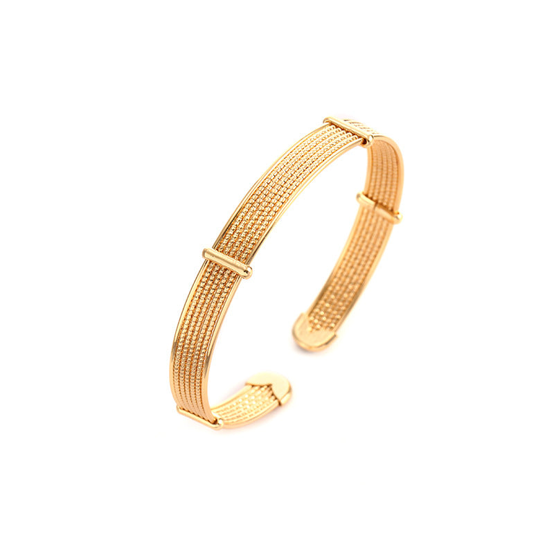 Ladies Open Bangle with Elegant Structure Design Tom Cottons