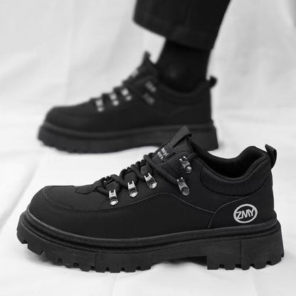 Women’s fashionable outdoor sneakers with a robust profile and breathable inserts