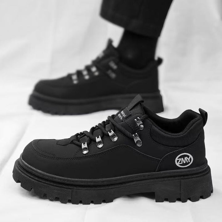 Women’s fashionable outdoor sneakers with a robust profile and breathable inserts