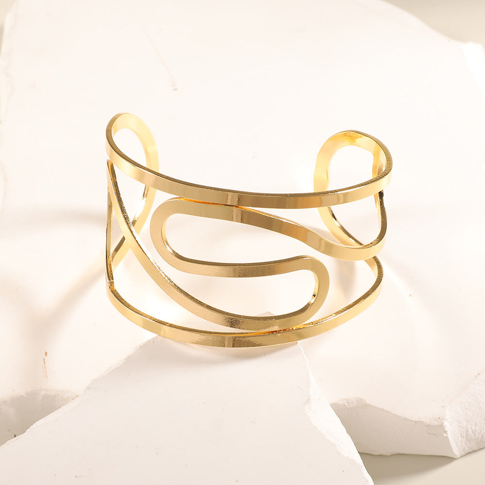 Women Open Bangle with Artistic Relief Design Tom Cottons