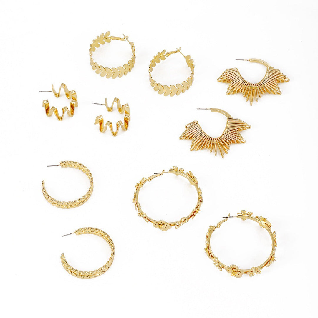 Women artistically designed hoops Tom Cottons