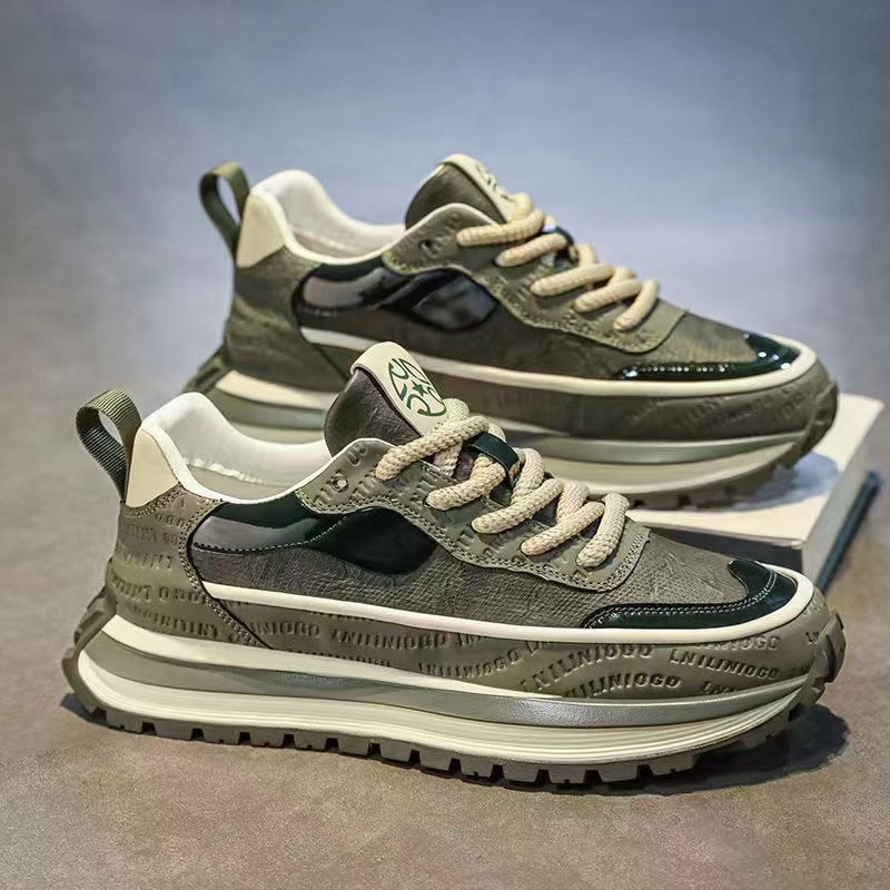 Women's sneakers with cushioned sole and modern design