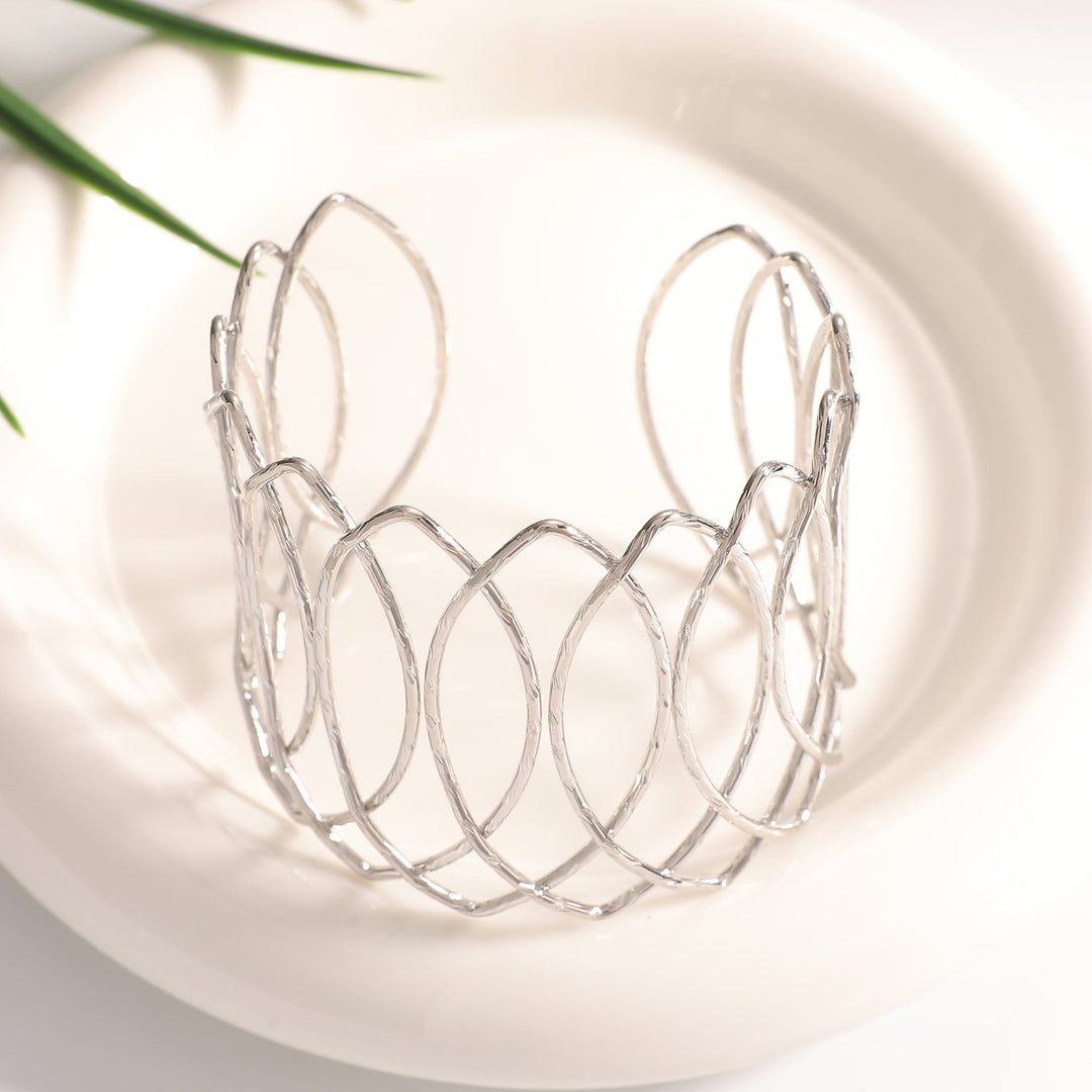 Women Open Bangle with Artfully Curved Design Tom Cottons
