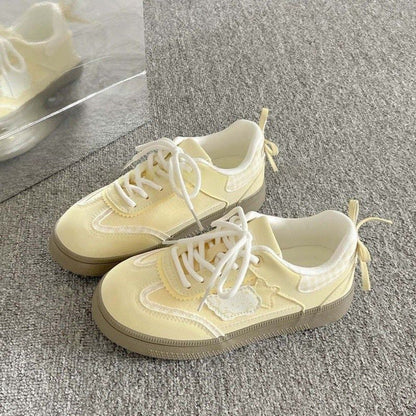Women Trendy Sneakers with sporty-elegant design and comfortable sole