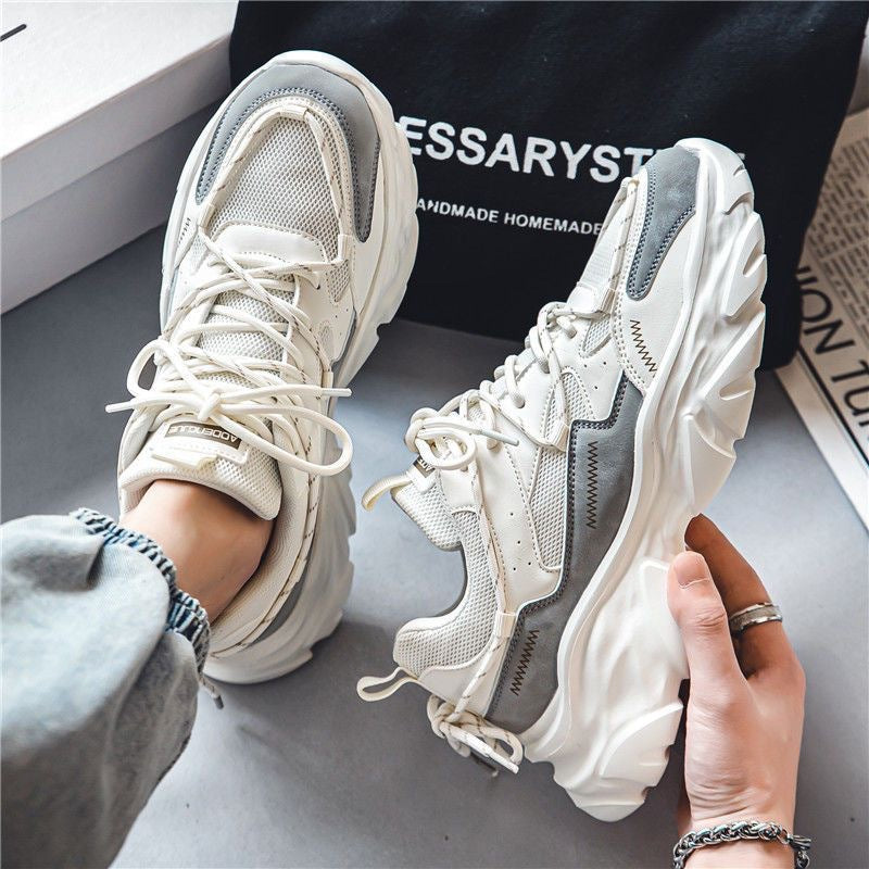 Ladies sporty sneakers with extra strong sole and breathable design