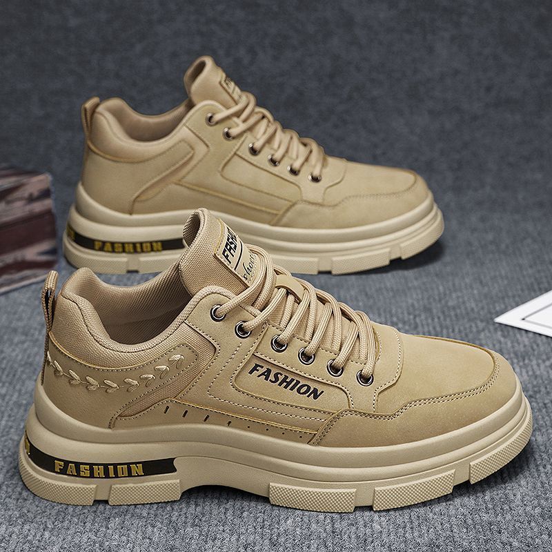 Fashion sneakers for women with reinforced sole and breathable inserts