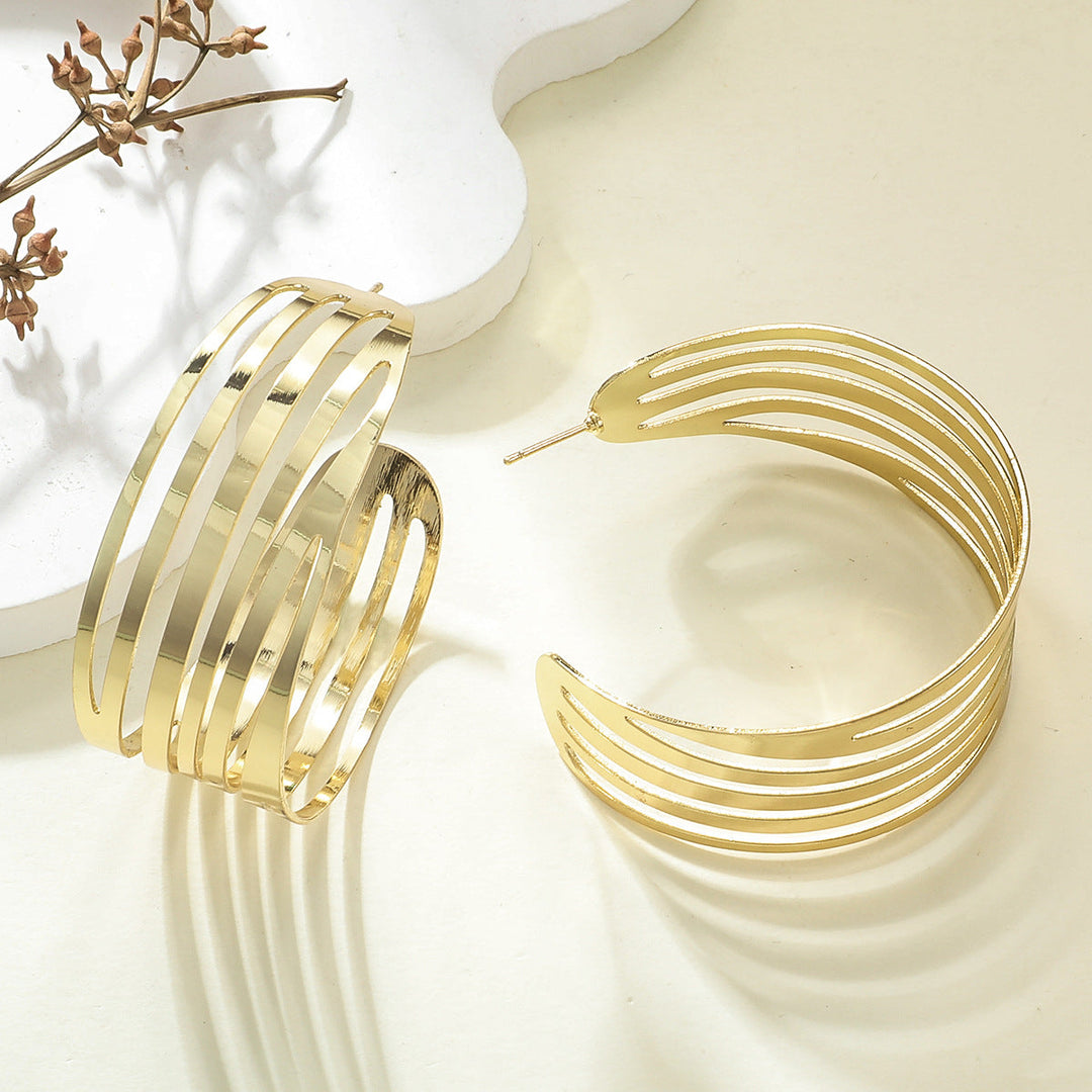 Women's Hanging Earrings in Elegant Wave Pattern Tom Cottons