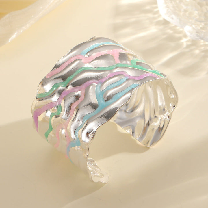 Women Open Bangle with Artistic Wave Pattern Tom Cottons