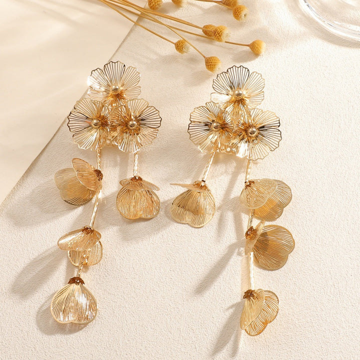 Ladies' earrings in elegant floral design Tom Cottons