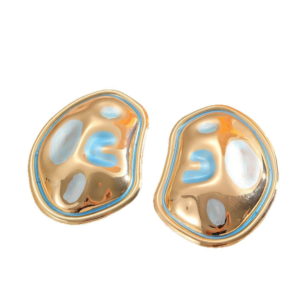 Ladies Hanging Earrings in a modern, organic design Tom Cottons
