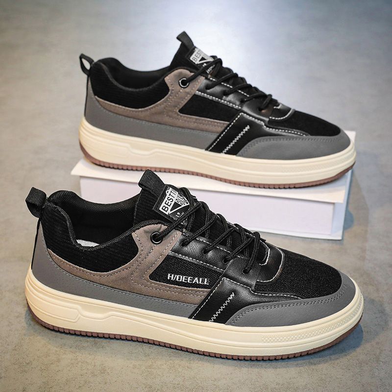 Women's sporty sneakers with padded insole and sturdy design