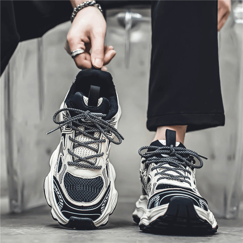 Fashion sports shoes for women with breathable mesh structure and cushioned sole