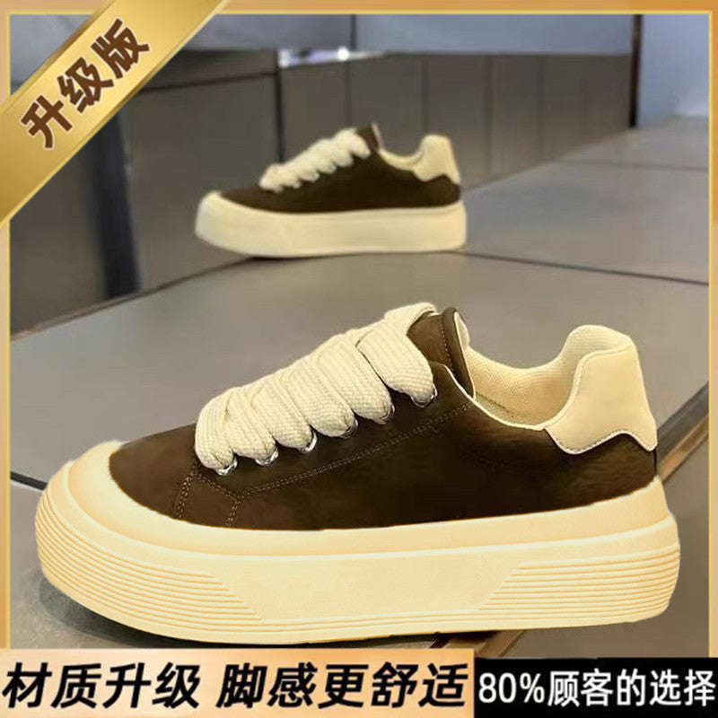 Women Trendy Sneakers with reinforced heel area and non-slip sole
