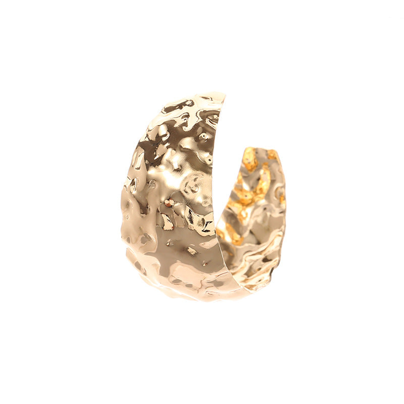 Women's bangles made of high-quality metal with an elegant wave pattern Tom Cottons