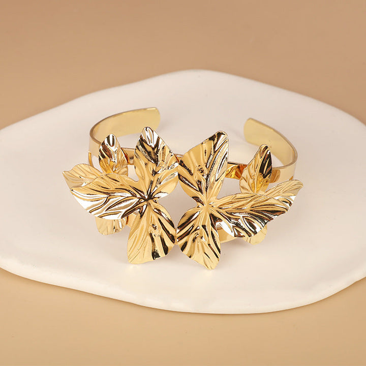 Women's elegant bracelet with artistic floral design Tom Cottons