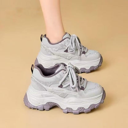Women's sporty sneakers with eye-catching cushioning and glittering accents