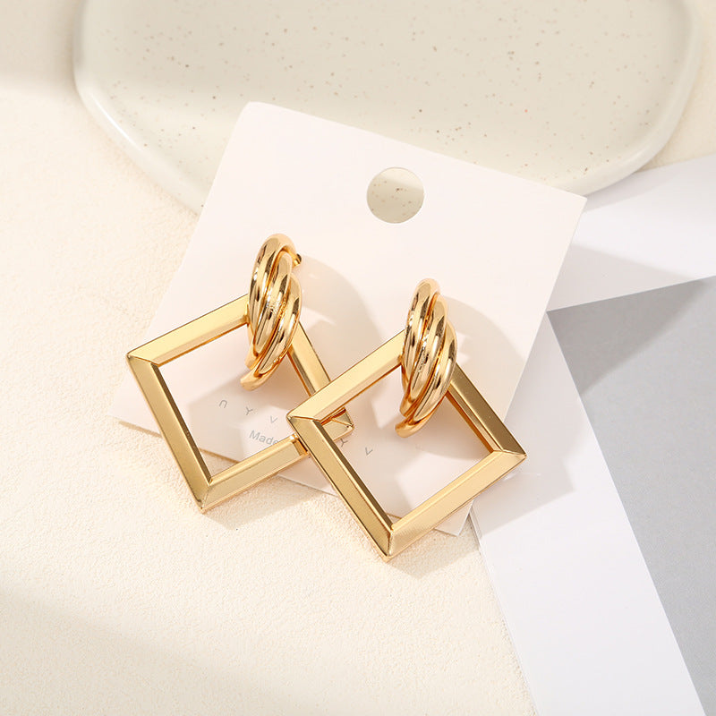 Women's Hanging Earrings with Square Design and Glossy Surface Tom Cottons