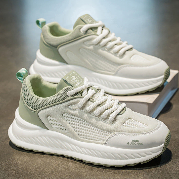 Sports shoes for women with breathable mesh upper and stable profile sole