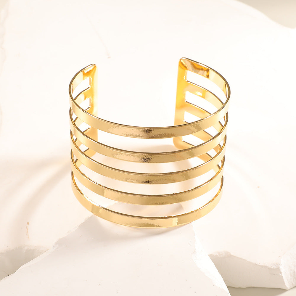 Women Open Bangle with Artistic Relief Design Tom Cottons