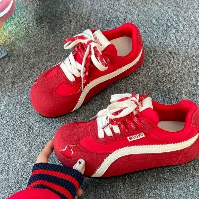 Women's sporty sneakers with innovative lacing and colorful design
