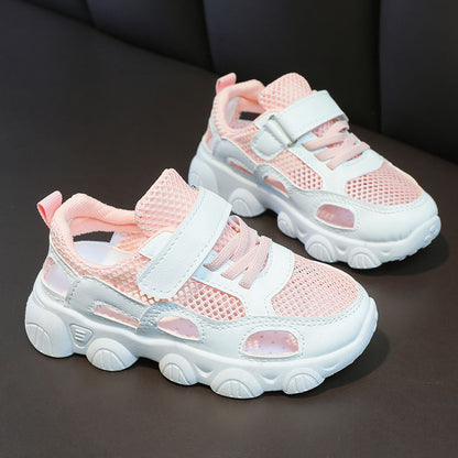 Women's sporty sneakers with breathable mesh material from