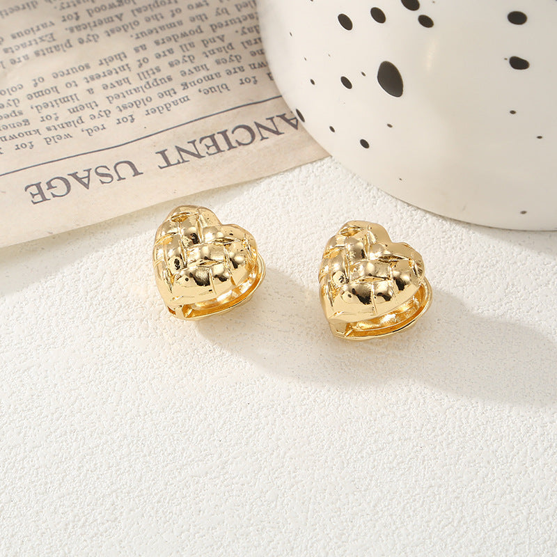 Women's ear clips in elegant shell design Tom Cottons