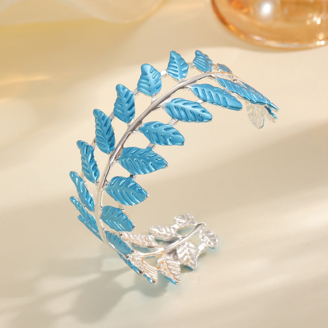 Ladies bracelet in elegant leaf design Tom Cottons