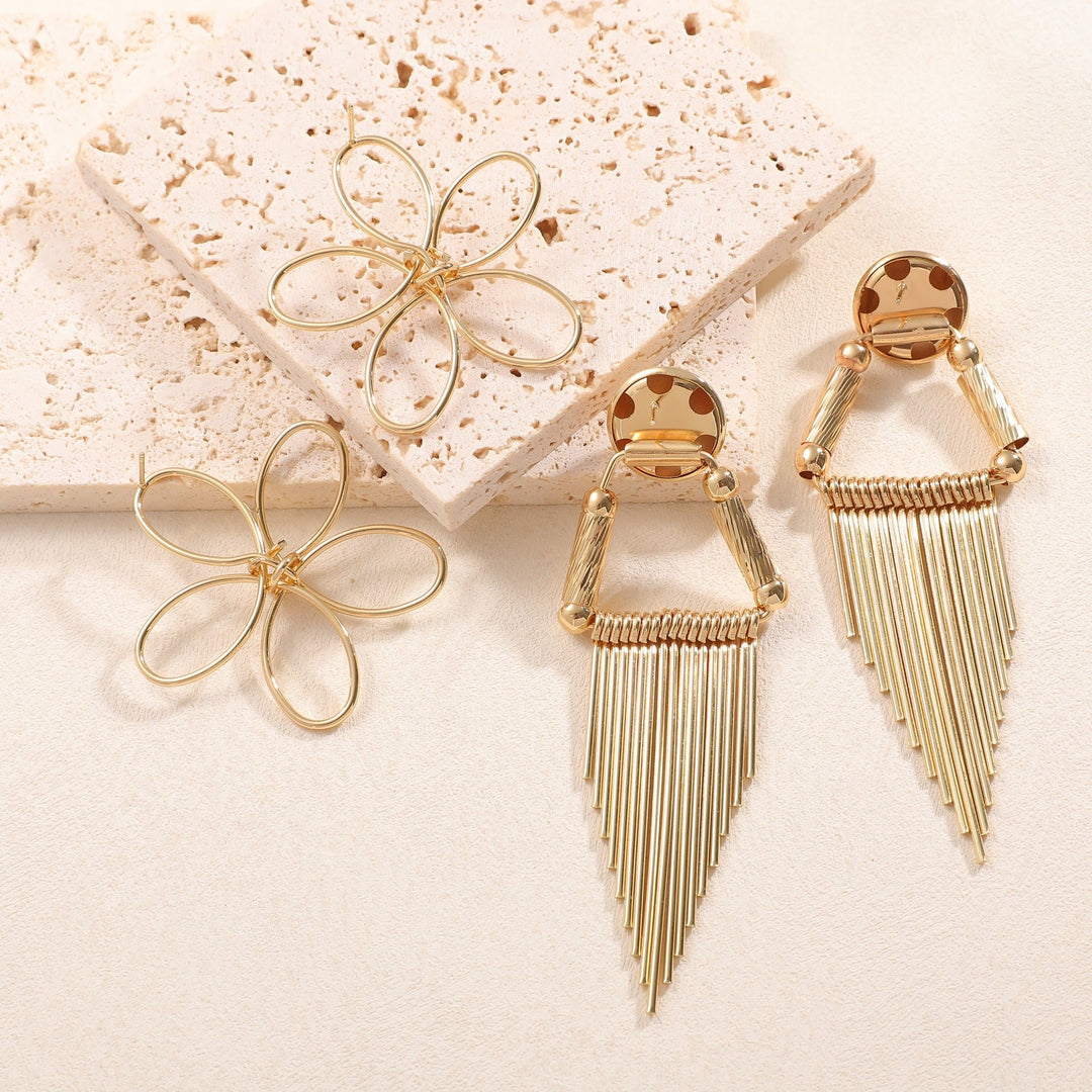Ladies Hanging Earrings in Artistic Flower Design Tom Cottons