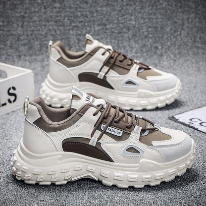 Women's sporty sneakers with comfortable cushioning elements and trendy design