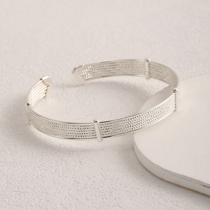 Ladies Open Bangle with Elegant Structure Design Tom Cottons