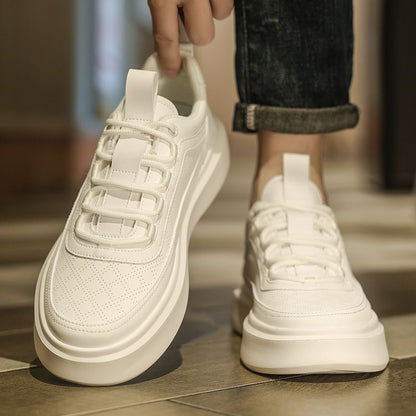 Fashion women's sneakers with breathable mesh upper and impact-absorbing sole