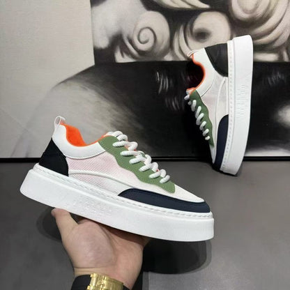 Fashionable women's sneakers with high comfort and trendy color accents